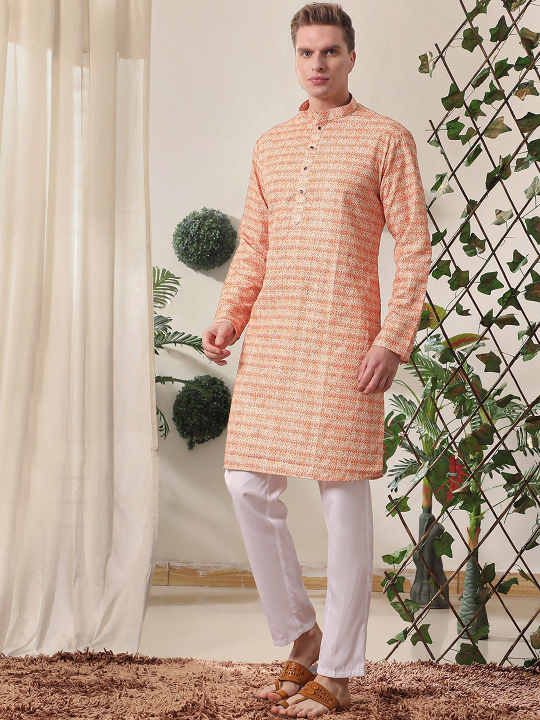 

Pro-Ethic STYLE DEVELOPER Men Ethnic Motifs Embroidered Regular Sequinned Pure Cotton Kurta with Pyjamas, Orange