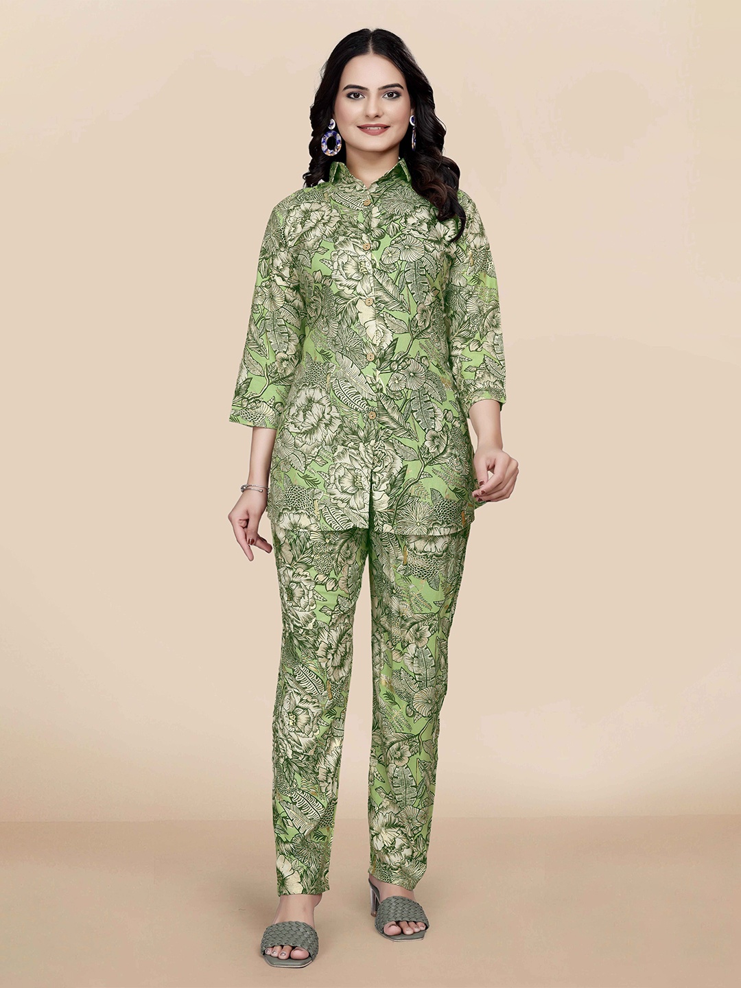 

YOELLA Printed Shirt Collar Top With Trousers Co-Ords Set, Green