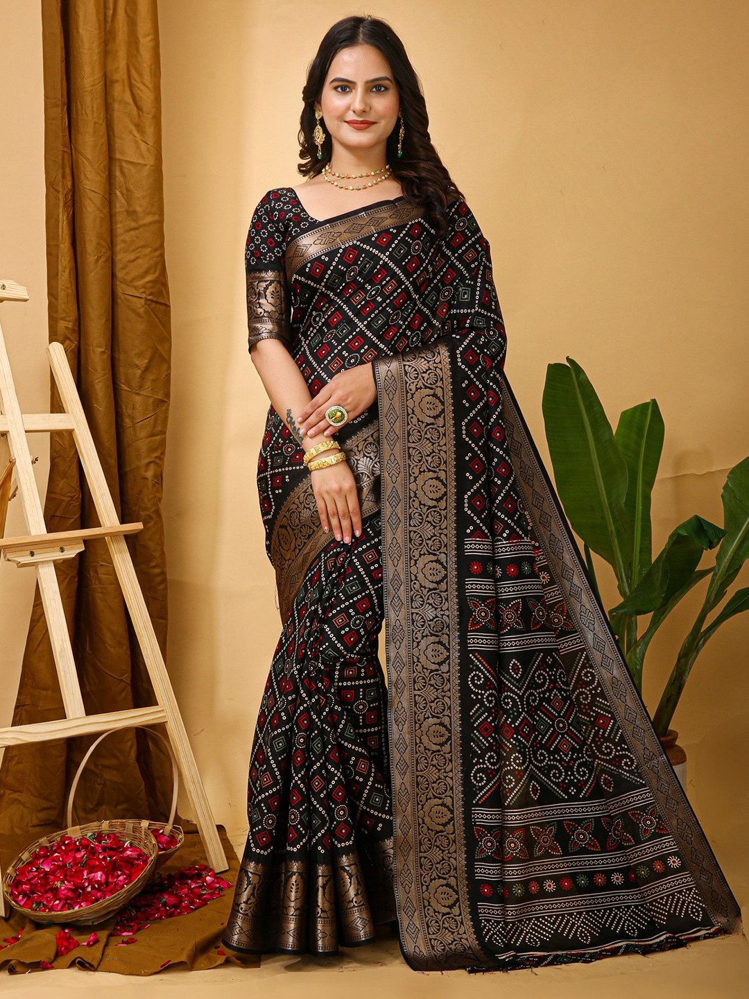 

Rangtulika Ethnics Woven Design Zari Saree, Black
