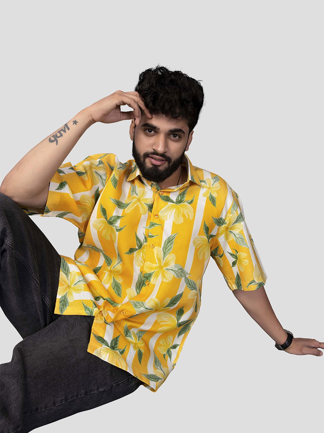 

BROWN BROTHERS Unisex Relaxed Opaque Printed Casual Shirt, Yellow