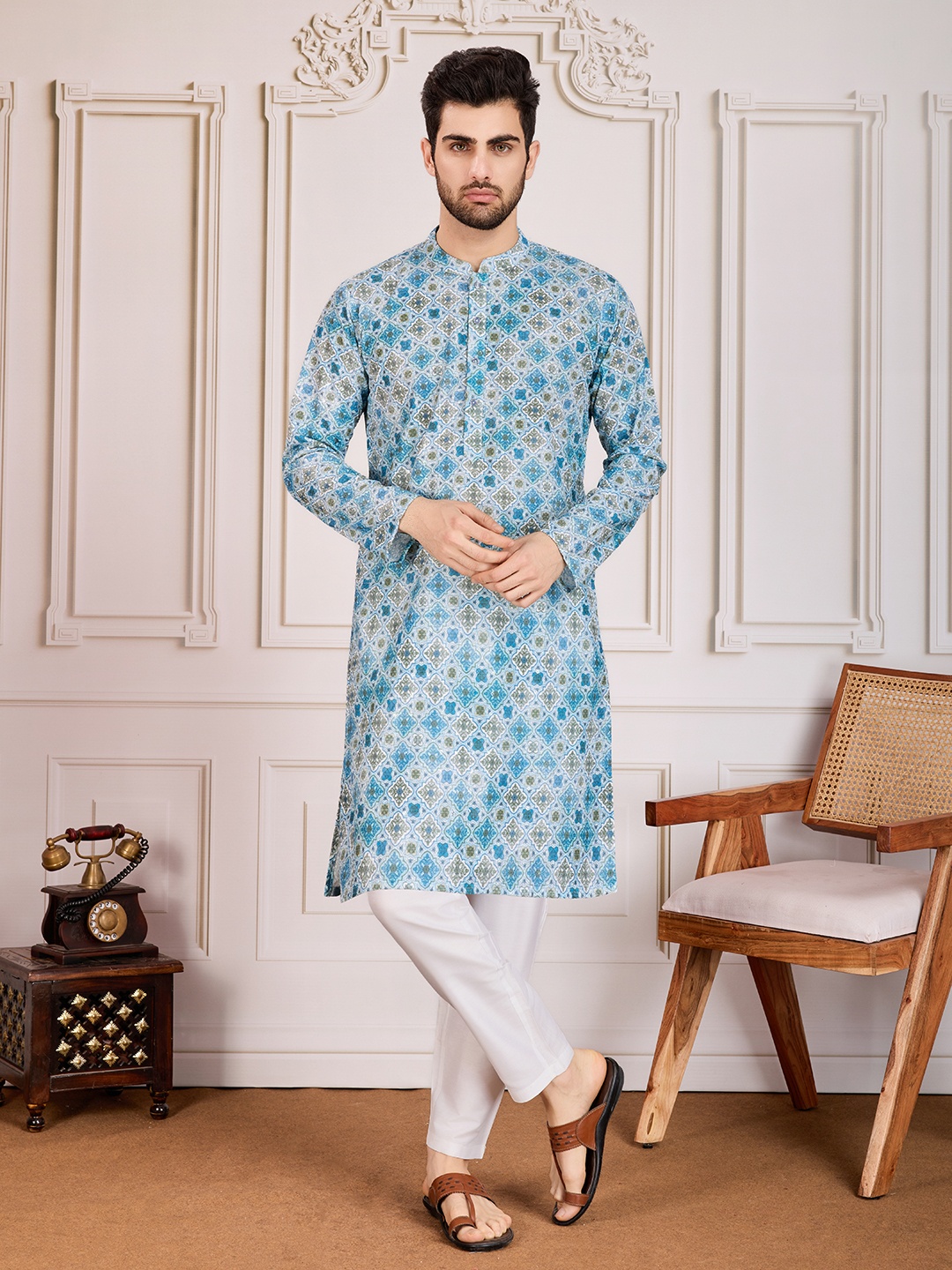 

House of Pataudi Printed Mandarin Collar Neck Chikankari Kurta Set, Blue