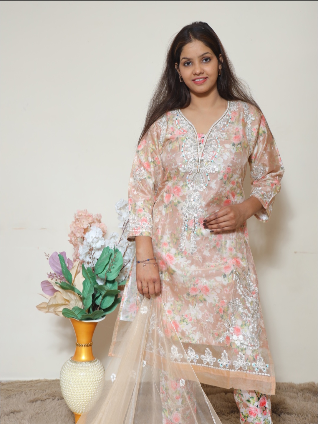 

Wavy Collection Women Ethnic Motifs Embroidered Regular Thread Work Kurta with Trousers & With Dupatta, Cream