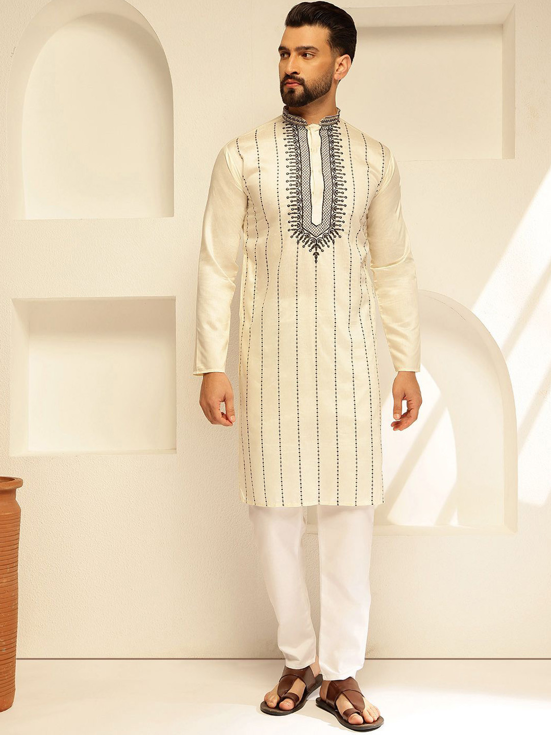 

SOJANYA Men Embroidered Regular Thread Work Kurta with Pyjamas, Cream