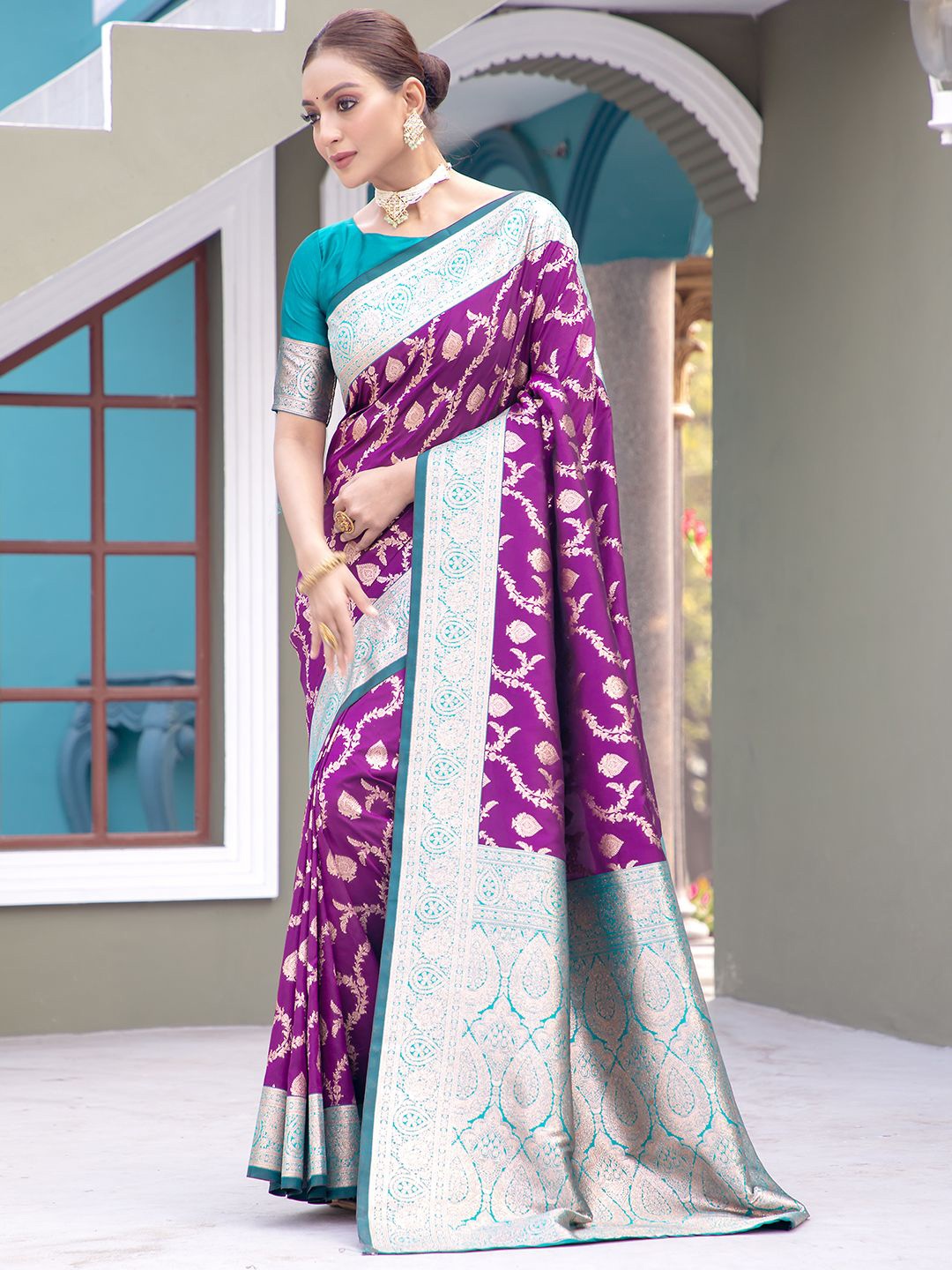 

LeeliPeeri Designer Woven Design Zari Silk Blend Banarasi Saree, Purple