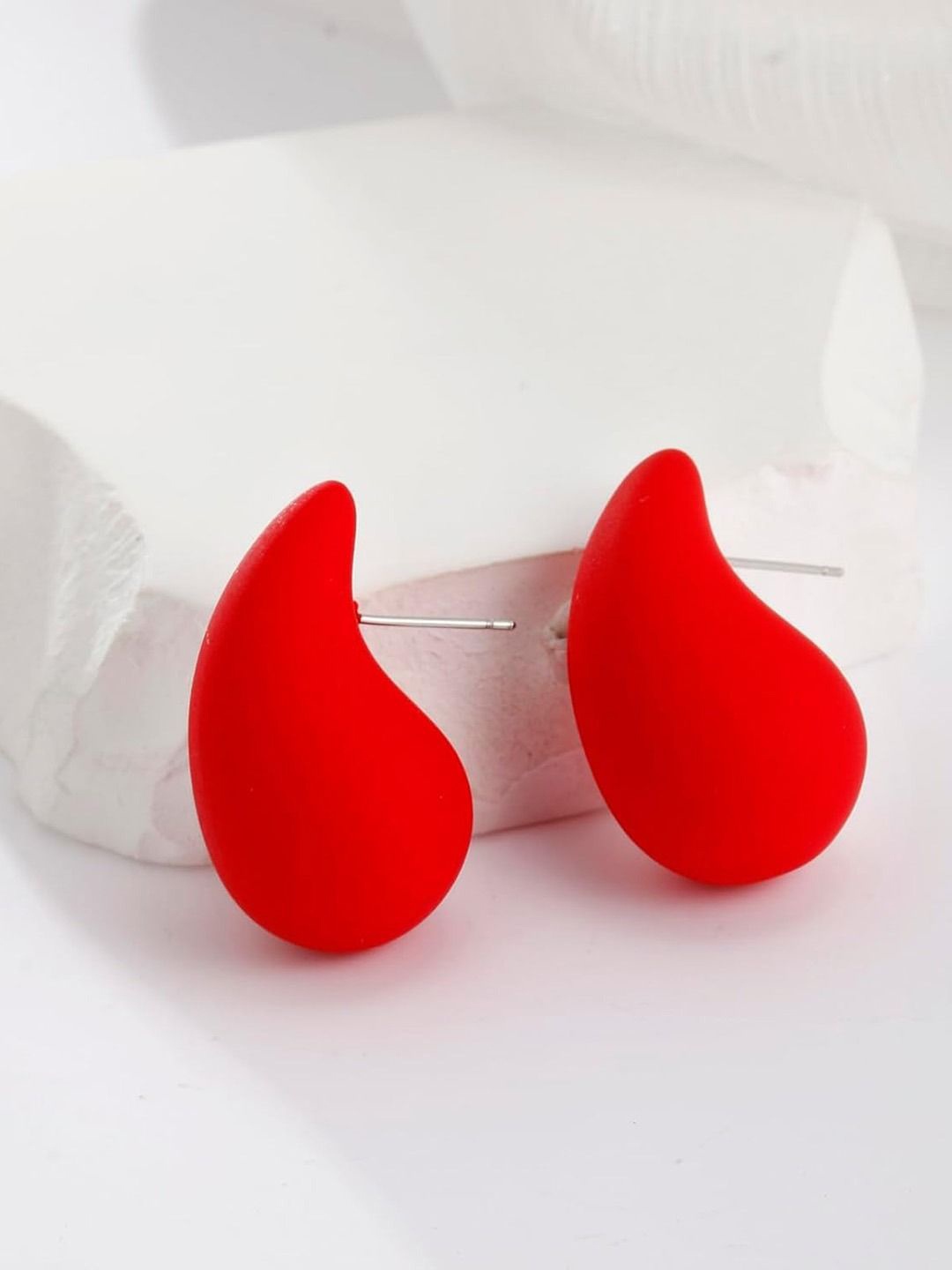

KRENOZ Teardrop Shaped Drop Earrings, Red