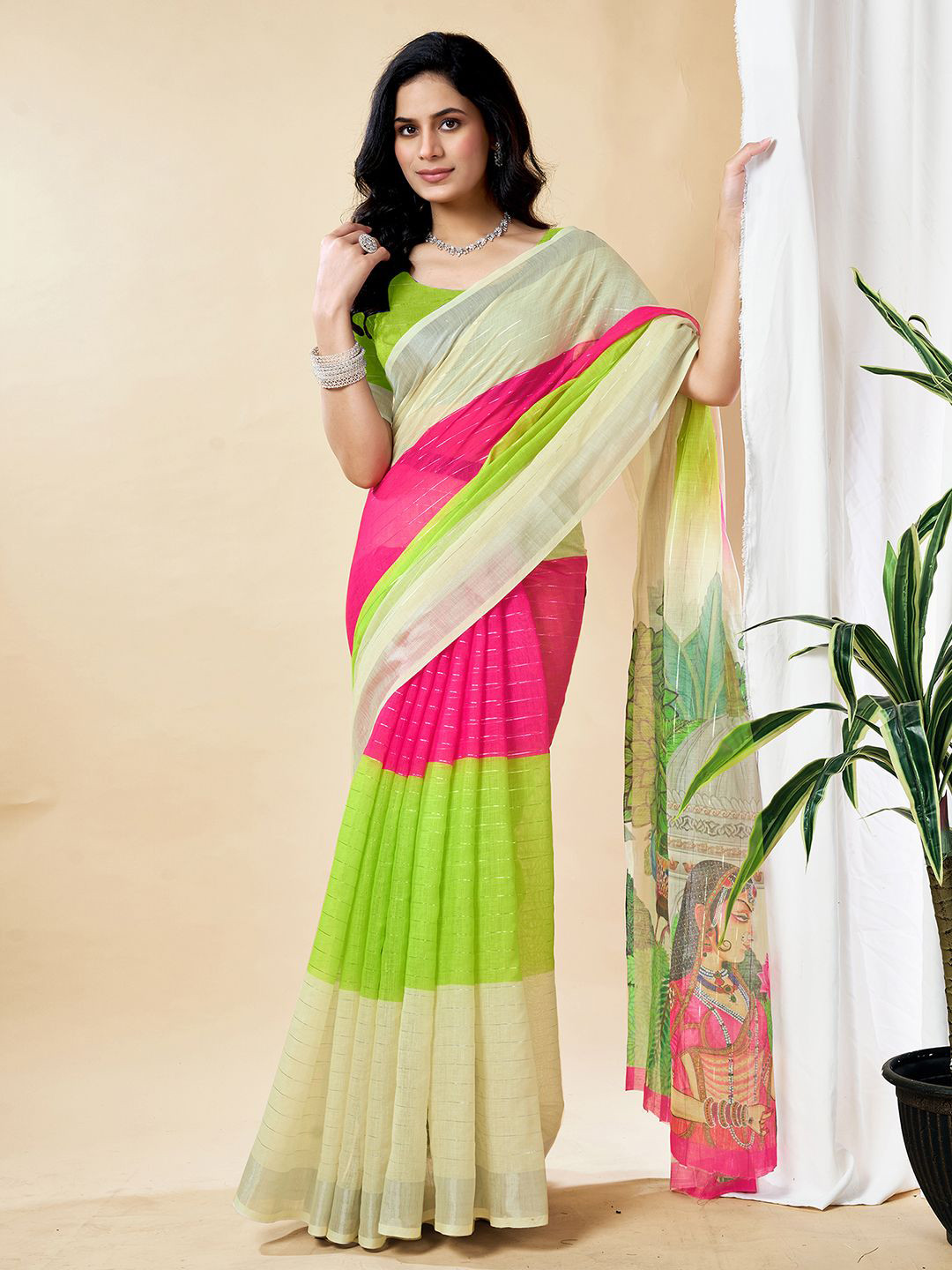 

DIVASTRI Ethnic Motifs Zari Saree, Cream