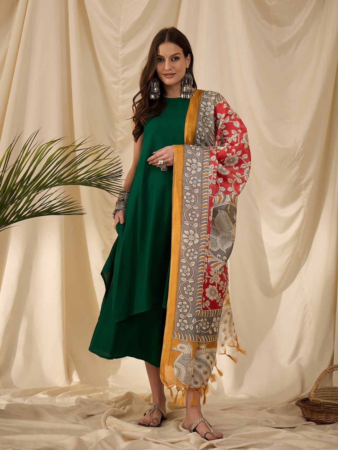

InWeave Women Regular Kurta with Palazzos & With Dupatta, Green