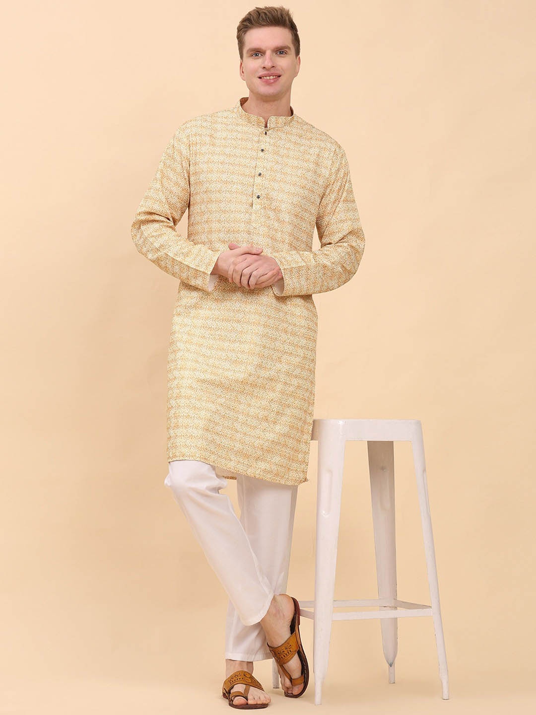 

Pro-Ethic STYLE DEVELOPER Men Floral Printed Regular Sequinned Kurta with Trousers, Yellow