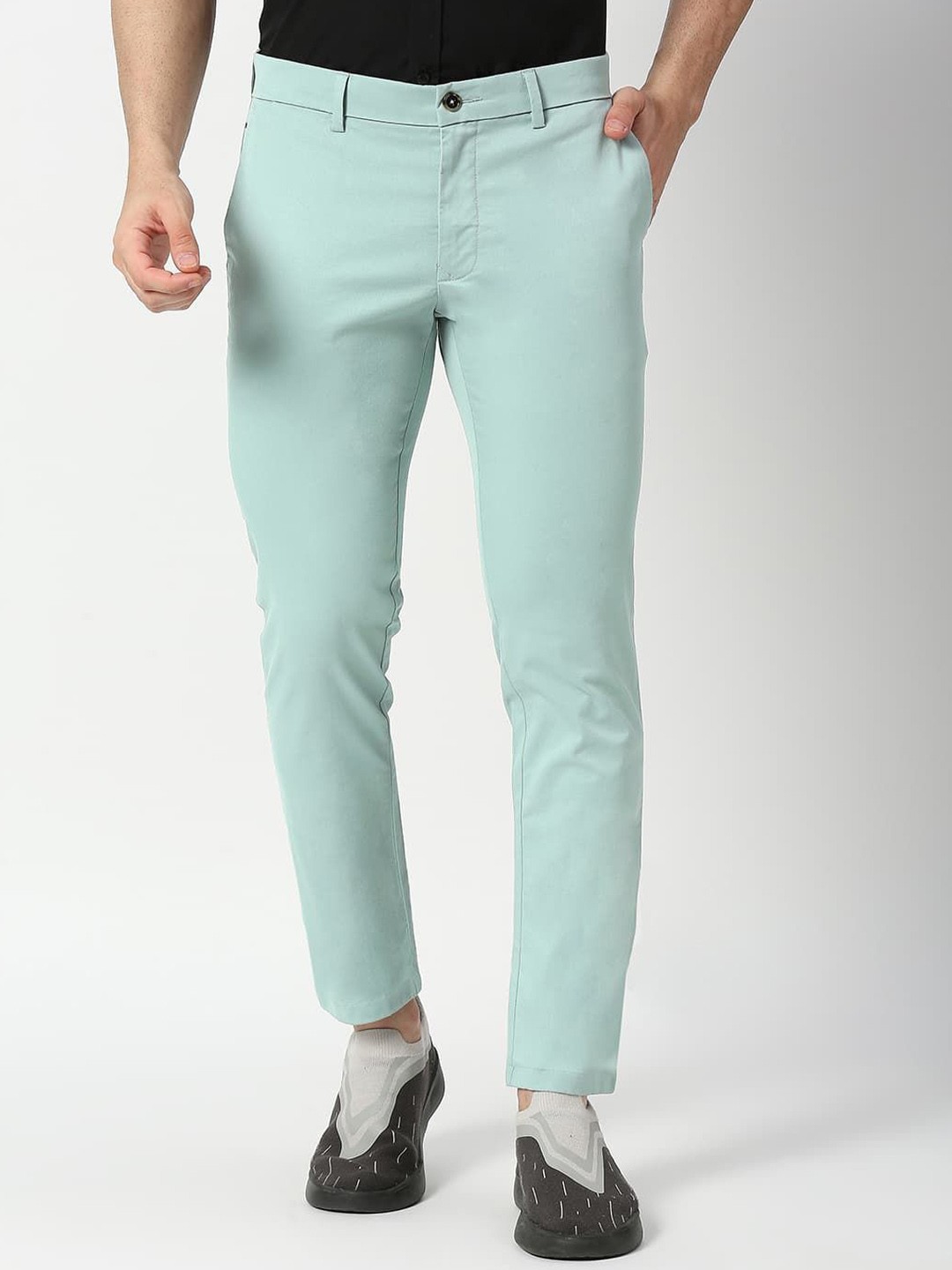 

Basics Men Tapered Fit Trousers, Green
