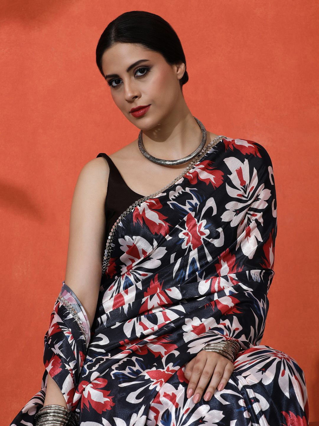 

Sangria Mirror Work Floral Printed Digital Printed Satin Saree With Blouse Piece, Black