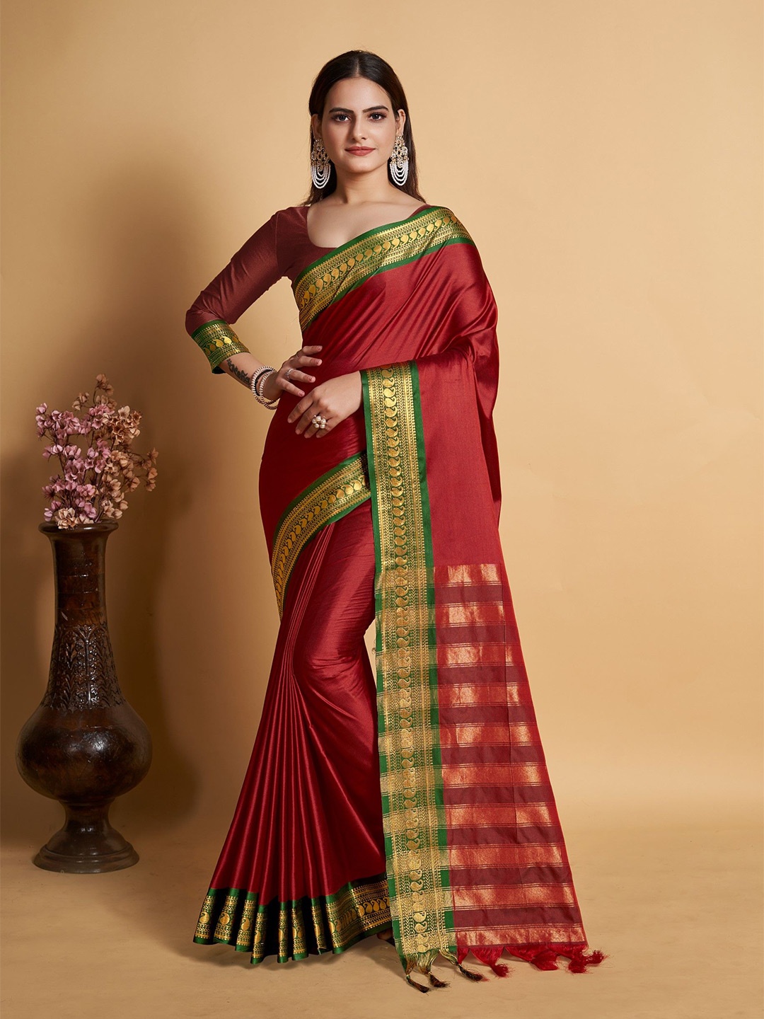 

Rangtulika Ethnics Zari Silk Blend Saree, Red