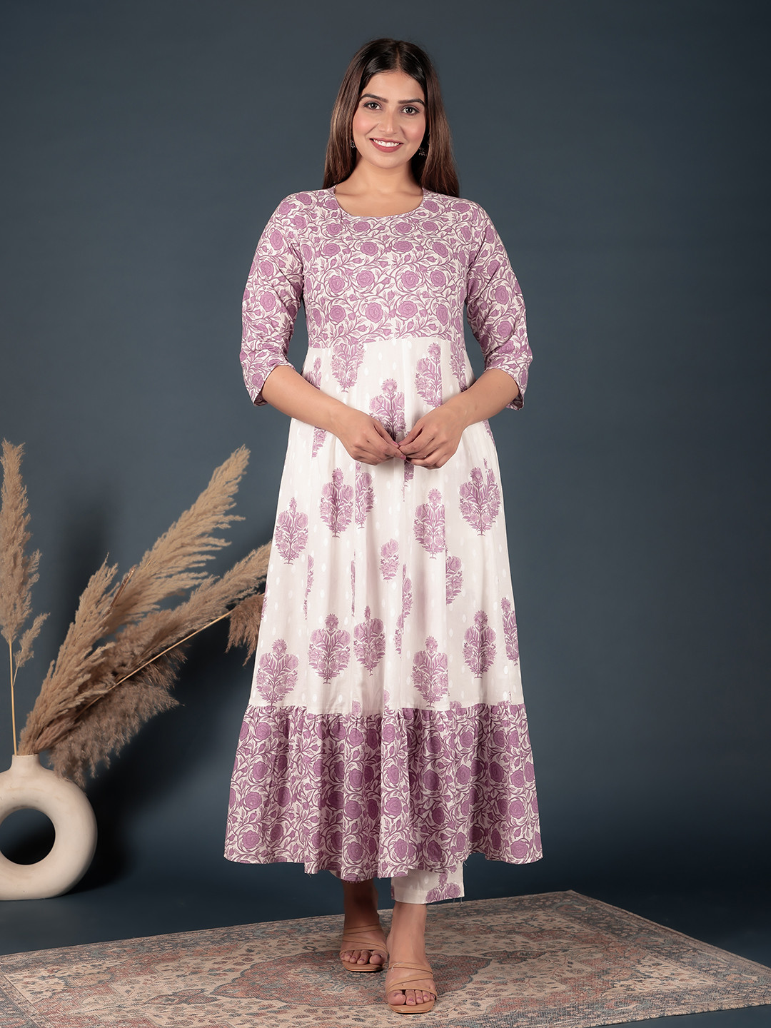 

Aramya Floral Printed Pure Cotton Anarkali Kurta With Trousers, White