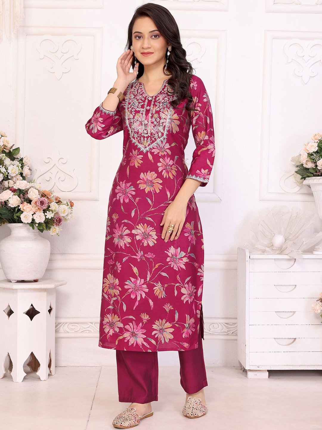 

Rangita Women Embroidered Regular Thread Work Kurta with Trousers, Maroon