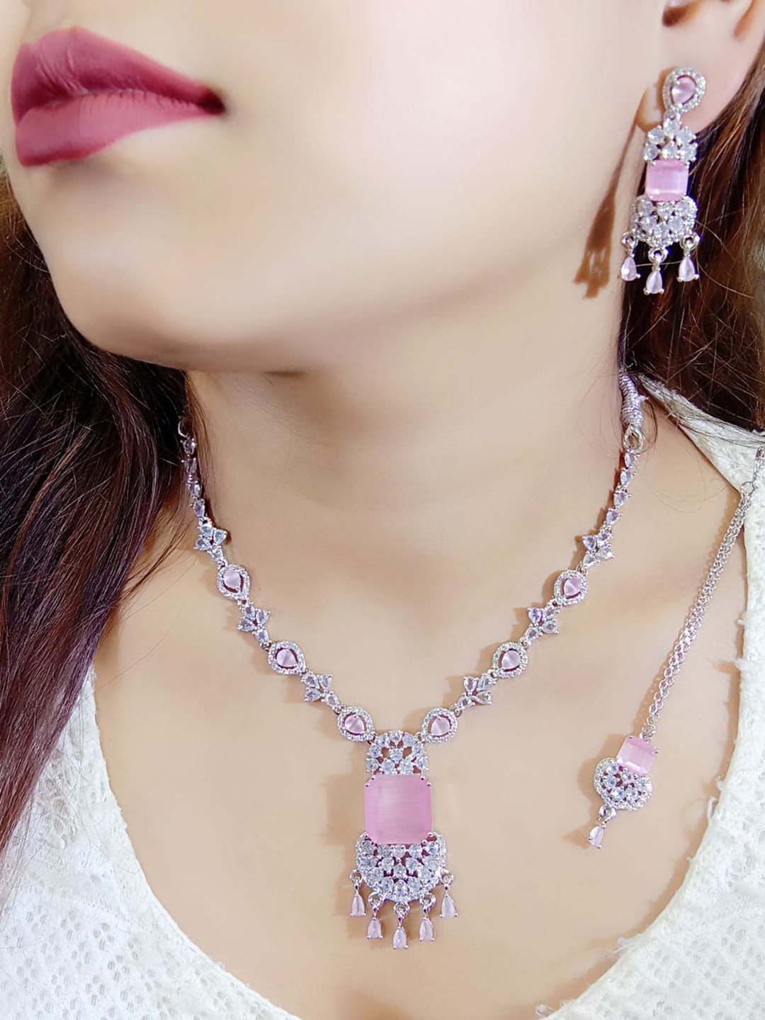 

Ladymania Silver-Plated American Diamond Necklace Set With Maang Tikka, Pink