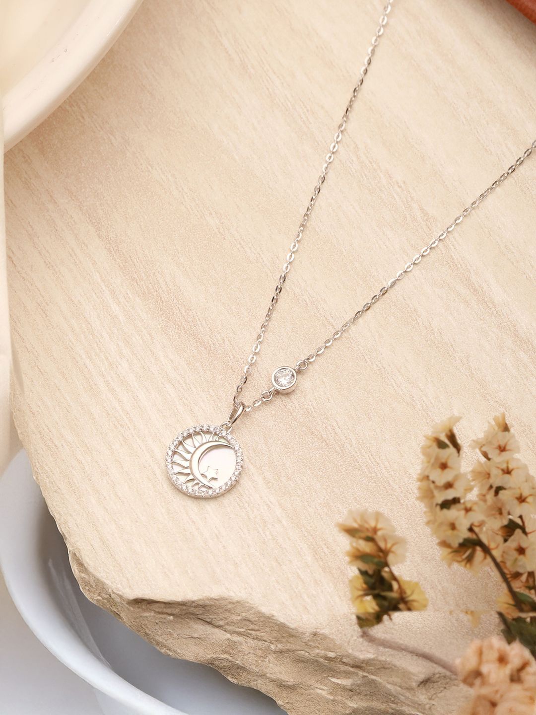 

SARAF SILVERETZ Silver-Plated American Diamond-Studded Star-Shaped Pendant Chain