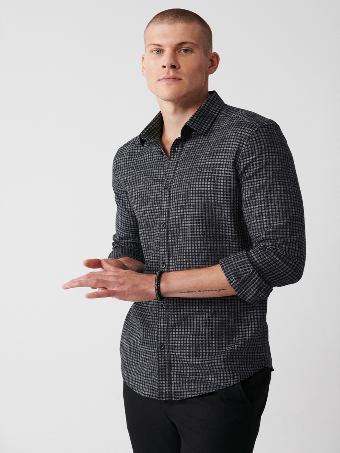 

AVVA Men Grid Tattersall Checks Opaque Checked Casual Shirt, Na