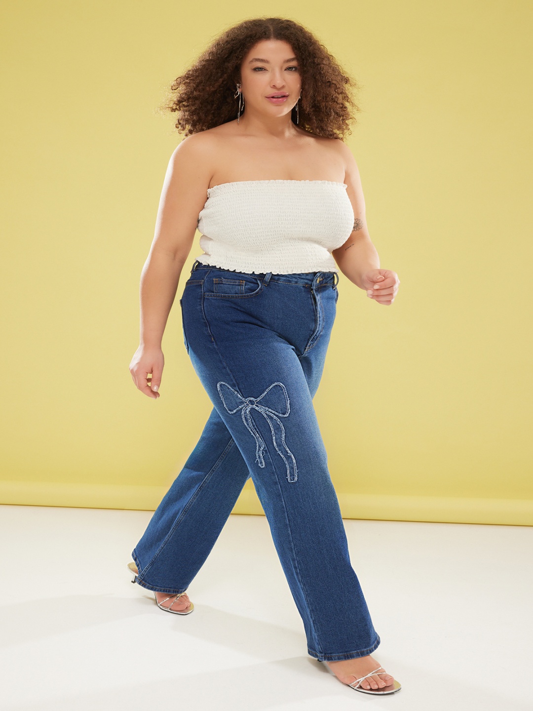

Trendyol Women Low Distress Jeans, Na