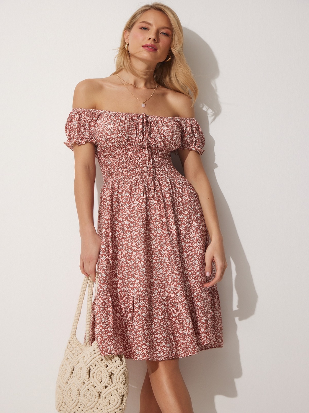 

Happiness istanbul Floral Print Off-Shoulder Fit & Flare Midi Dress, Na