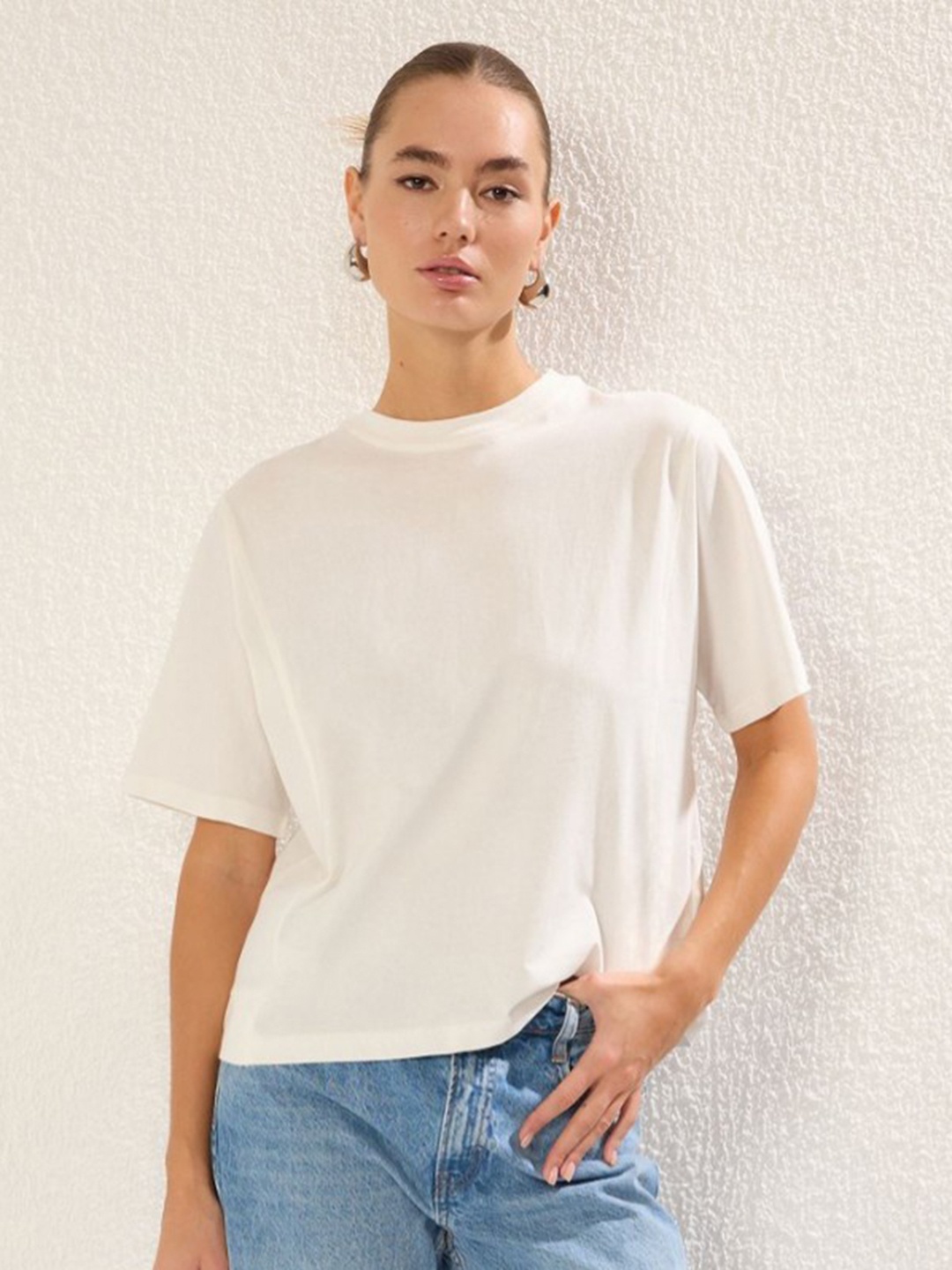 

Trendyol Women Henley Neck Extended Sleeves Cut Outs T-shirt, Na