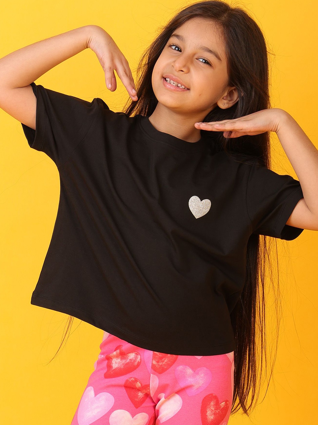 

Anthrilo Girls Printed Applique T-shirt, Black