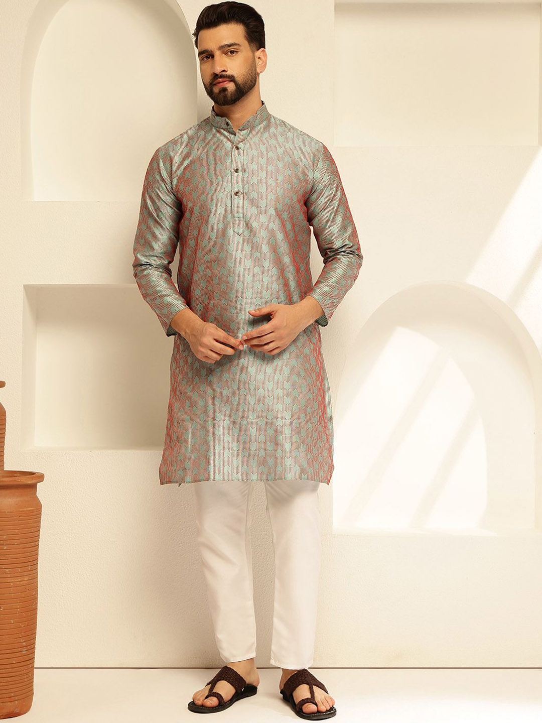 

SOJANYA Men Regular Thread Work Kurta with Pyjamas, Green