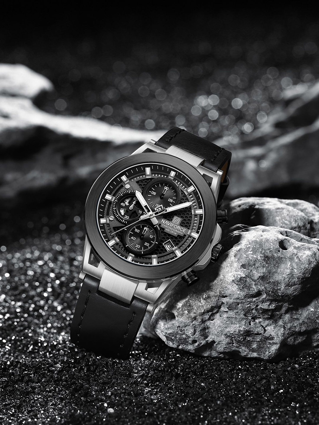 

Naviforce Men Printed Dial & Leather Straps Analogue Chronograph Watch NF8073_S B B, Silver