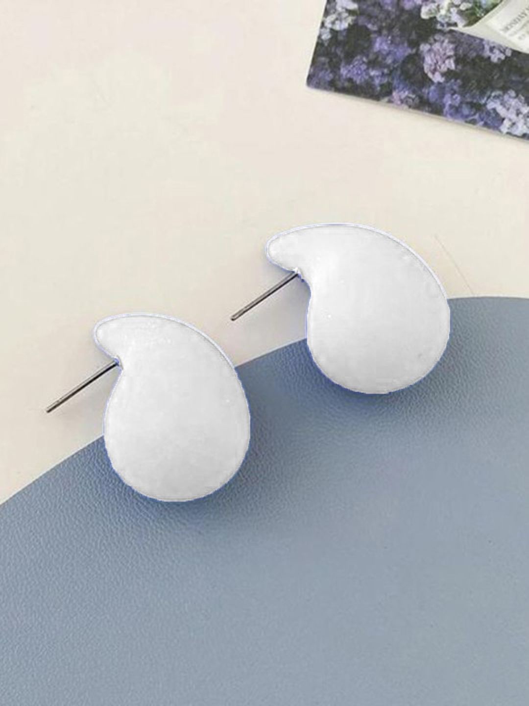 

KRENOZ Teardrop Shaped Drop Earrings, White