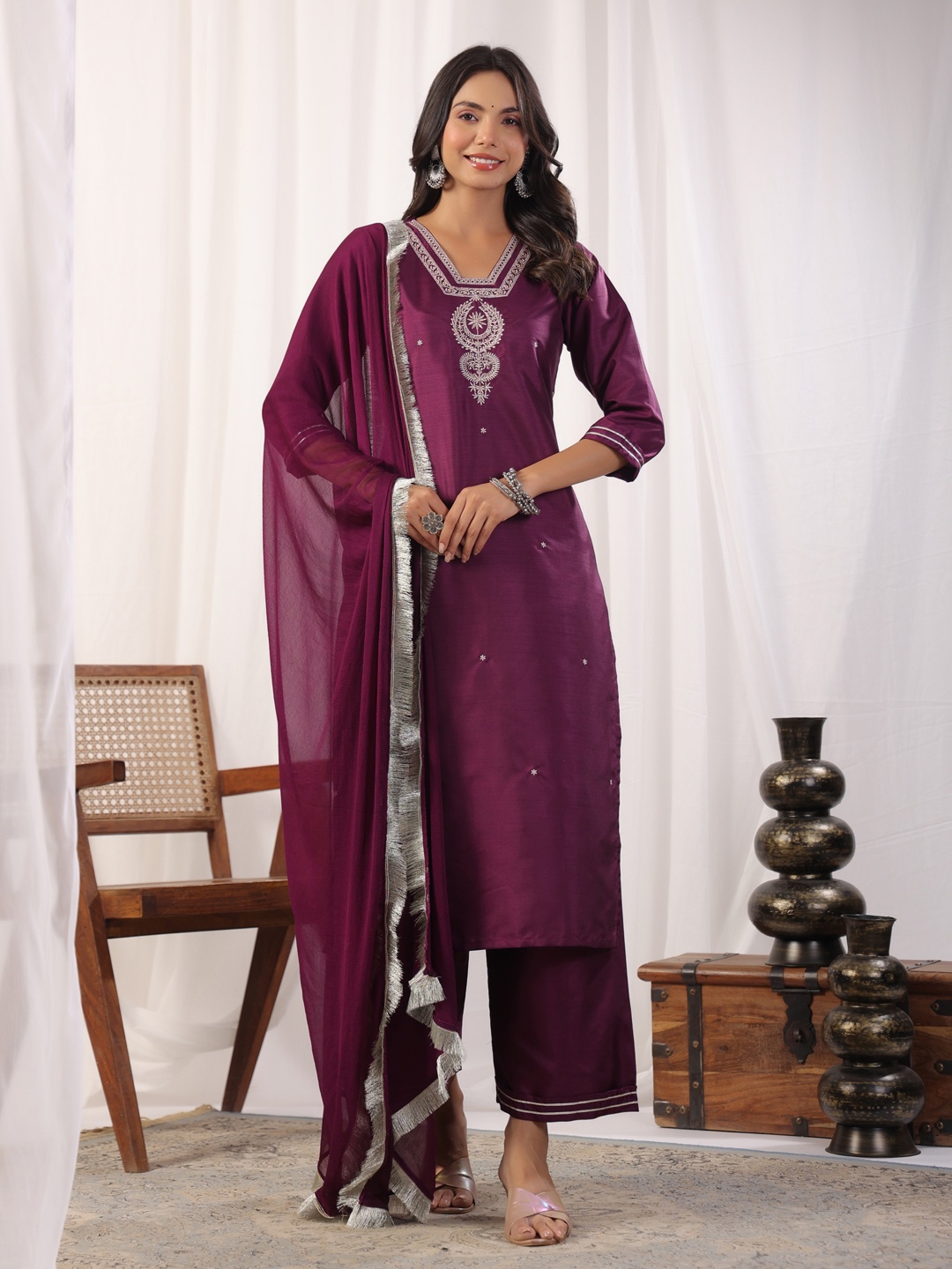 

AURIELLA Women Embroidered Regular Thread Work Kurta with Palazzos & With Dupatta, Purple