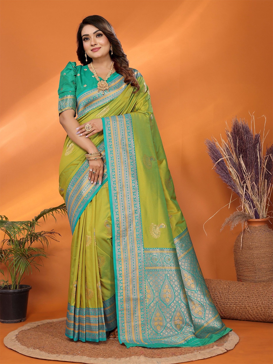 

Mitera Woven Design Zari Silk Blend Banarasi Saree, Green
