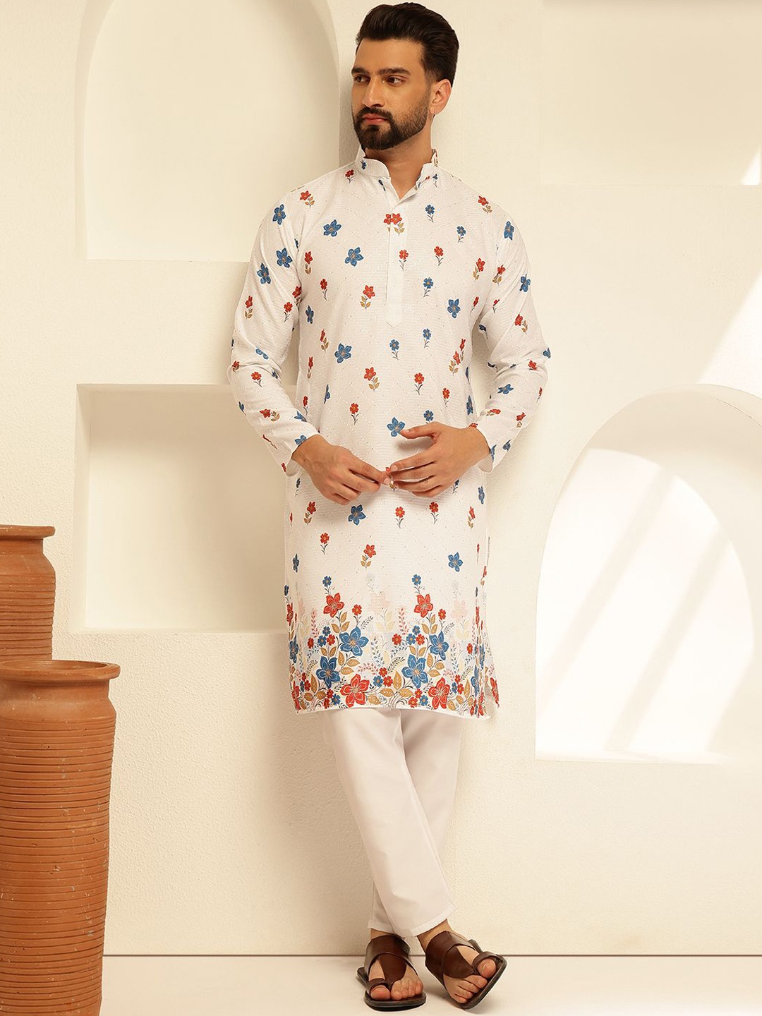 

SOJANYA Men Ethnic Motifs Embroidered Regular Thread Work Pure Cotton Kurta with Pyjamas, White