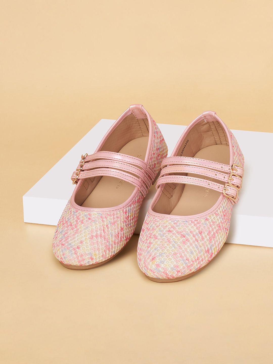 

Pantaloons Junior Girls Textured Fashion with Bows Flats, Pink