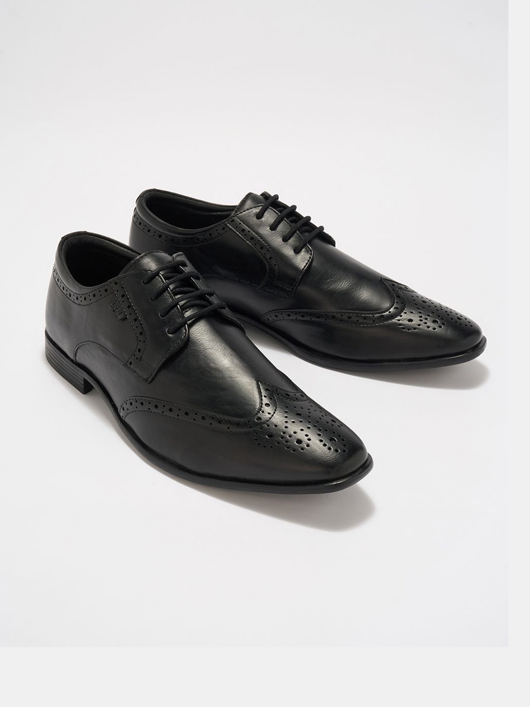 

BYFORD by Pantaloons Men Textured Formal Brogues, Black