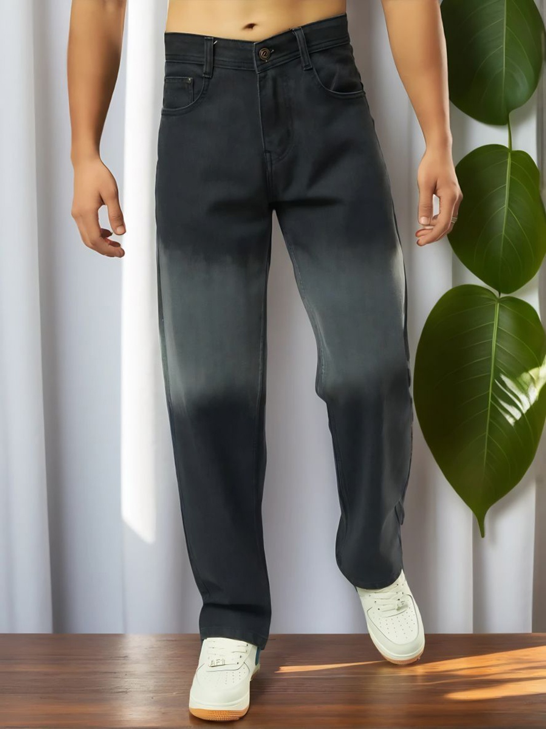 

Moda Rapido Men Straight Fit Slash Knee Jeans, Black
