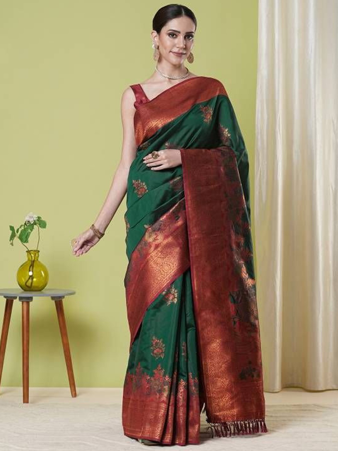 

HERE&NOW Woven Design Zari Silk Blend Banarasi Saree, Green