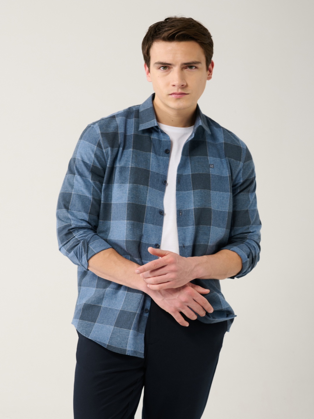 

AVVA Men Buffalo Checks Opaque Checked Casual Shirt, Na