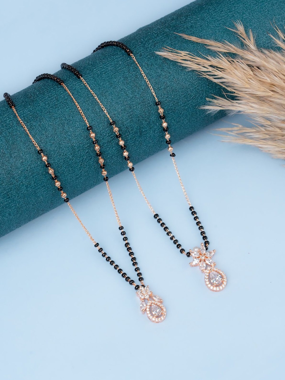 

Zeraki Jewels Rose Gold-Plated Artificial Stones and Beads Mangalsutra