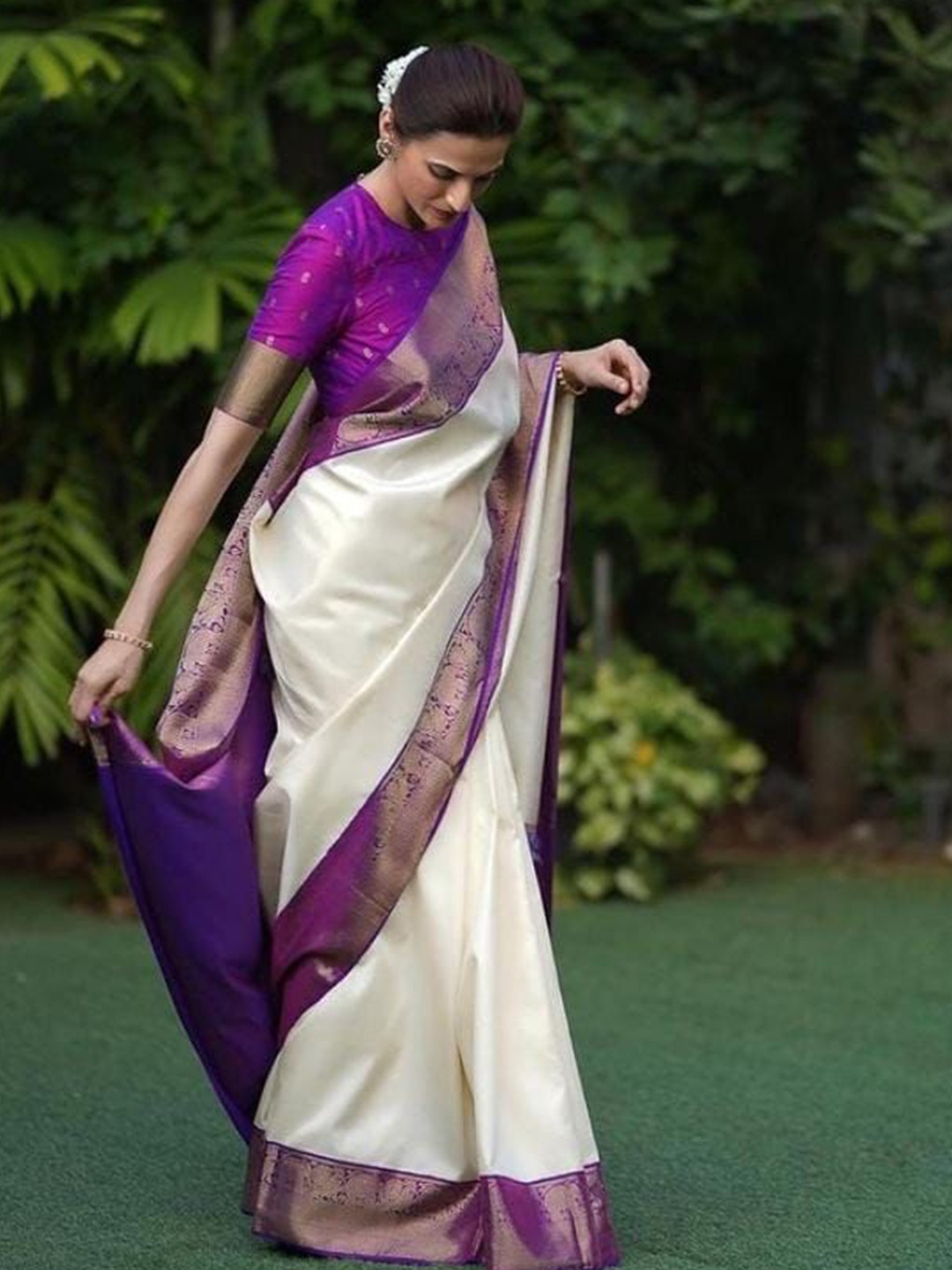 

Rangtulika Ethnics Silk Cotton Designer Saree, White