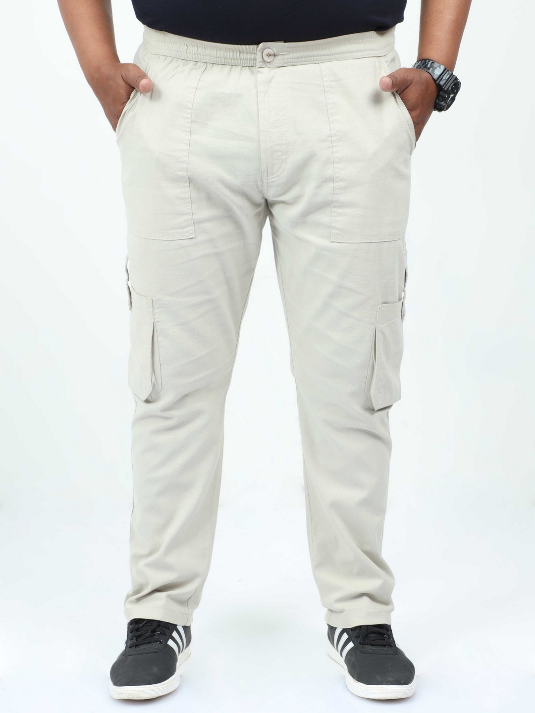 

THE BEETEL HOUSE Men Relaxed Cargos Trousers, Beige