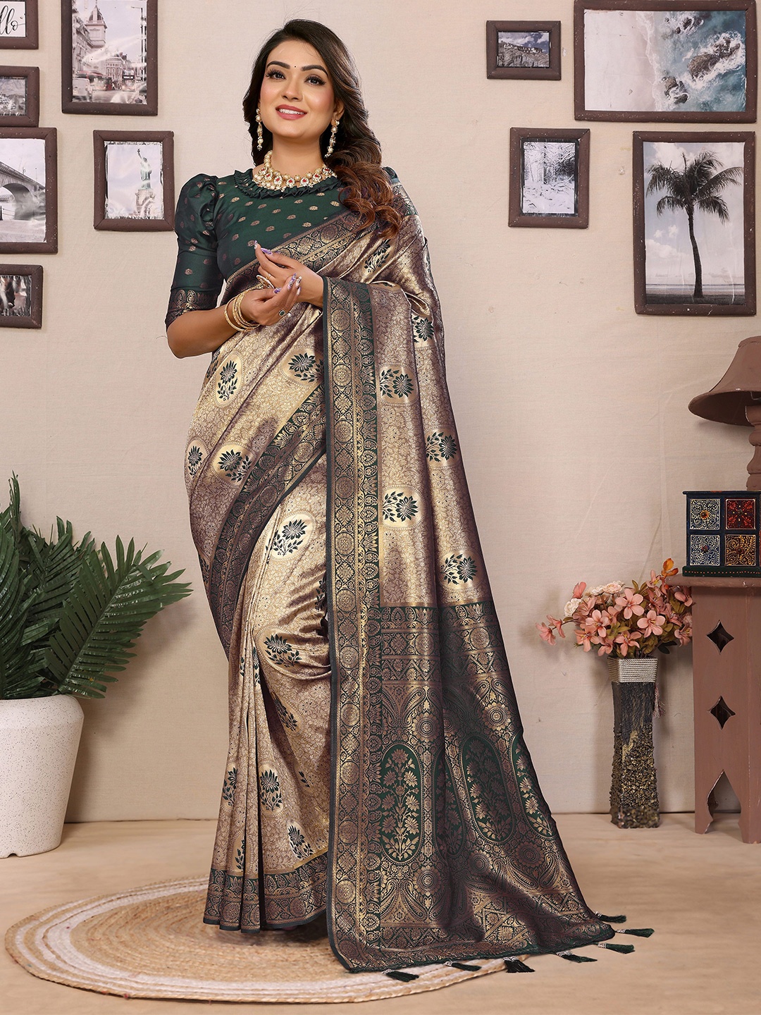 

Vintro Woven Design Zari Tissue Saree, Brown