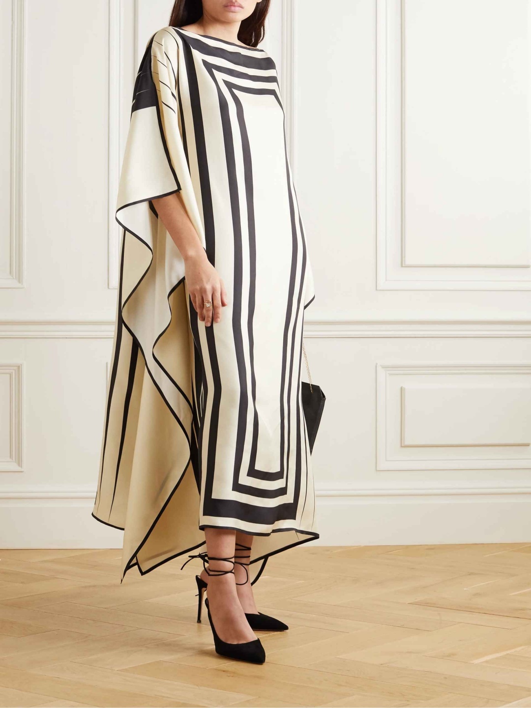 

Vicharan Striped Batwing Sleeve Satin Kaftan Midi Dress, Cream