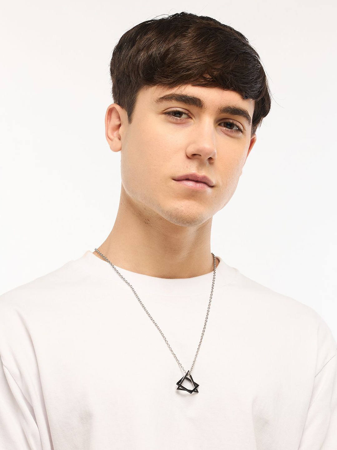 

WHITE LIES Silver-Plated Geometric Pendant With Chain
