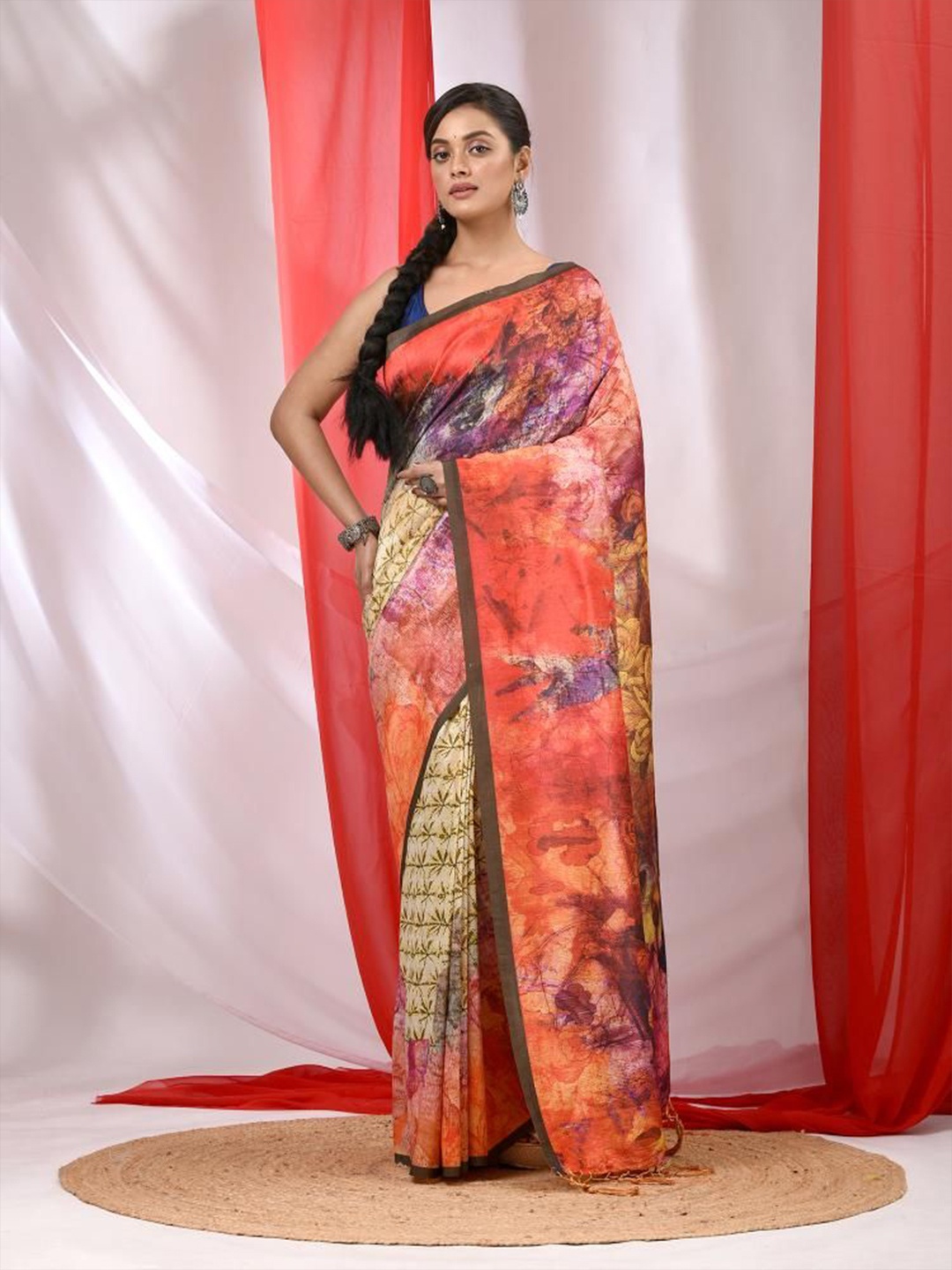 

VIBHAVARI Silk Blend Saree, Beige