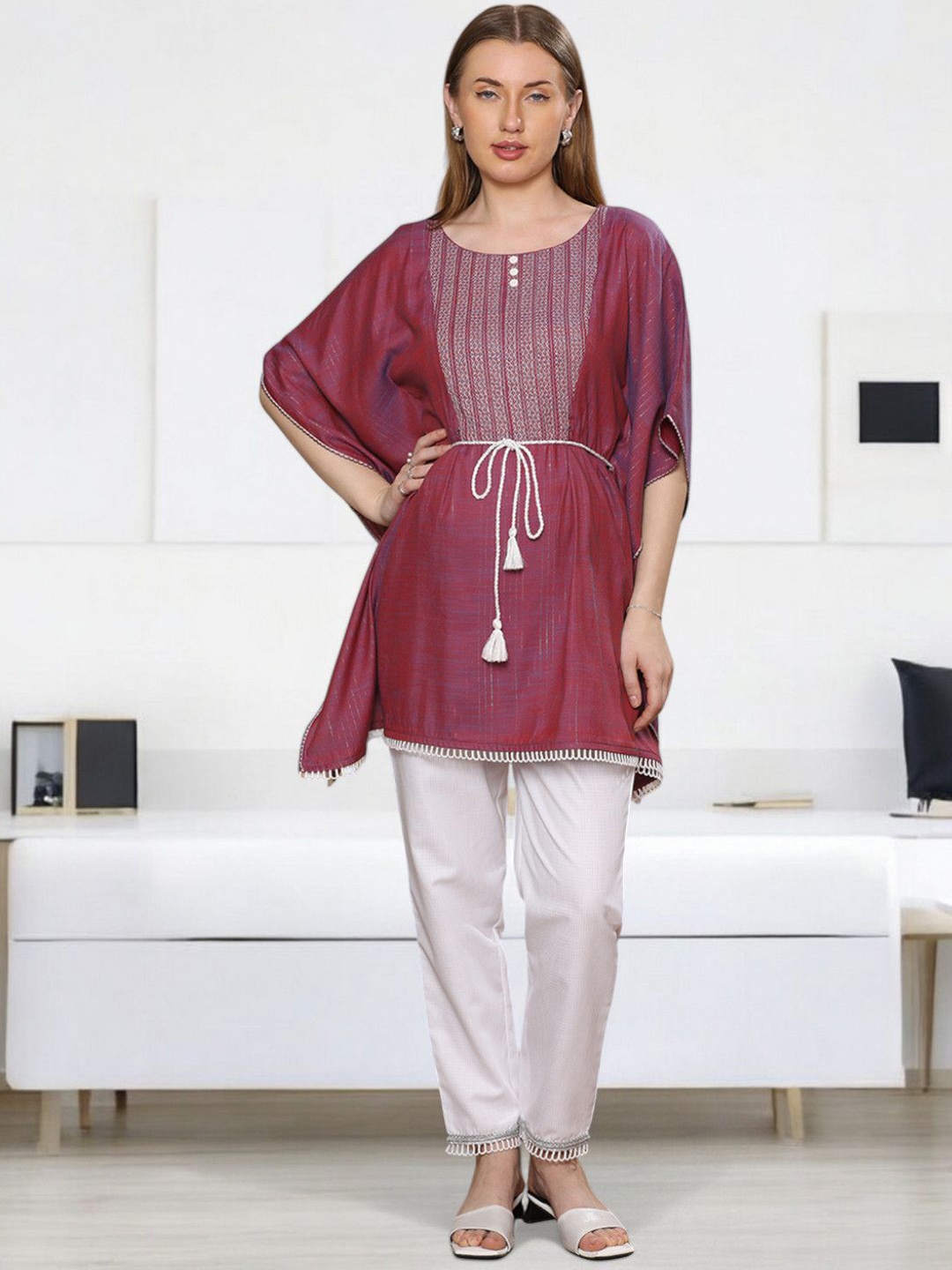 

Jeff co-op Women Embroidered Regular Thread Work Kurta with Trousers, Purple