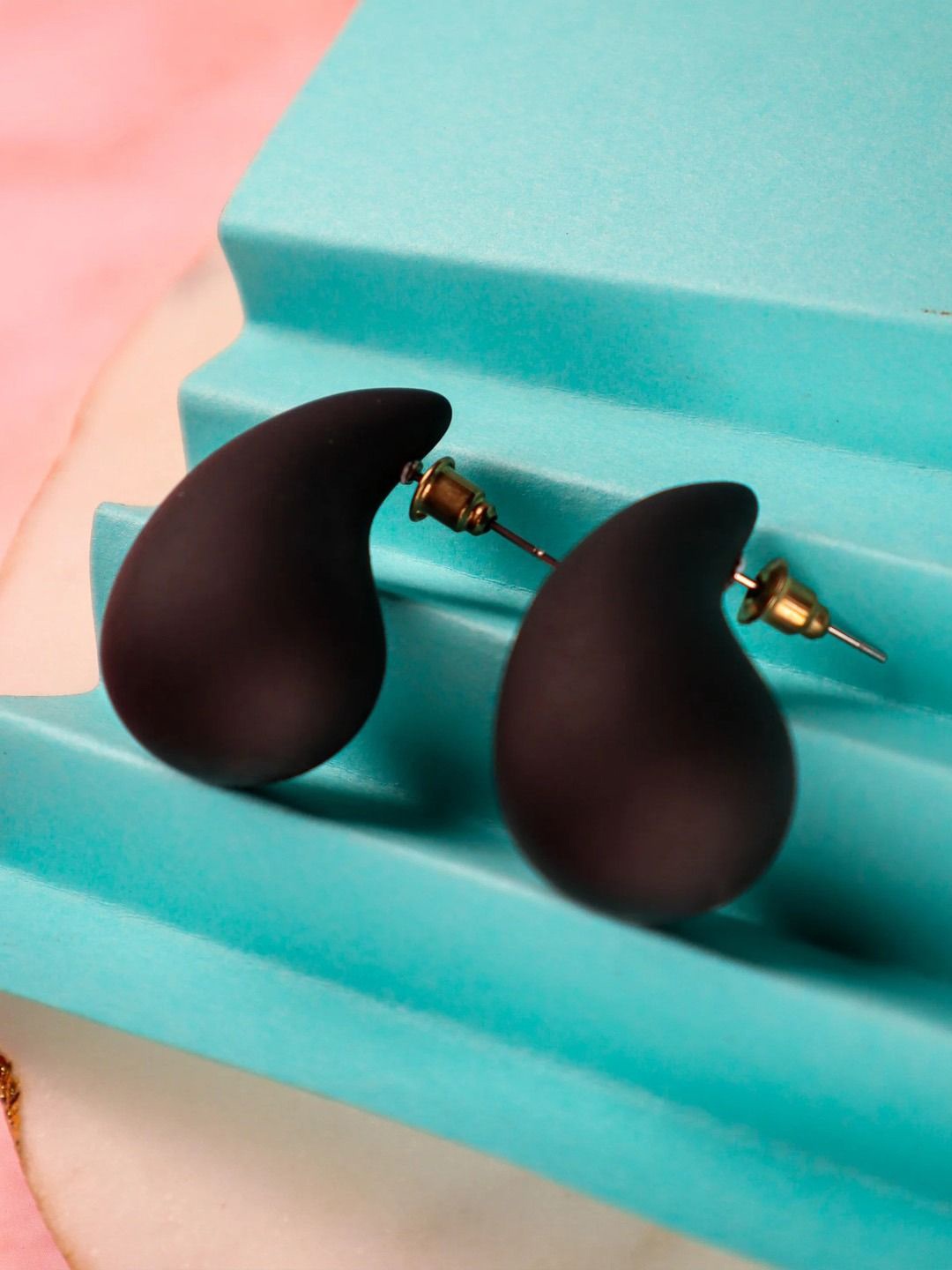 

FIMBUL Teardrop Shaped Drop Earrings, Black