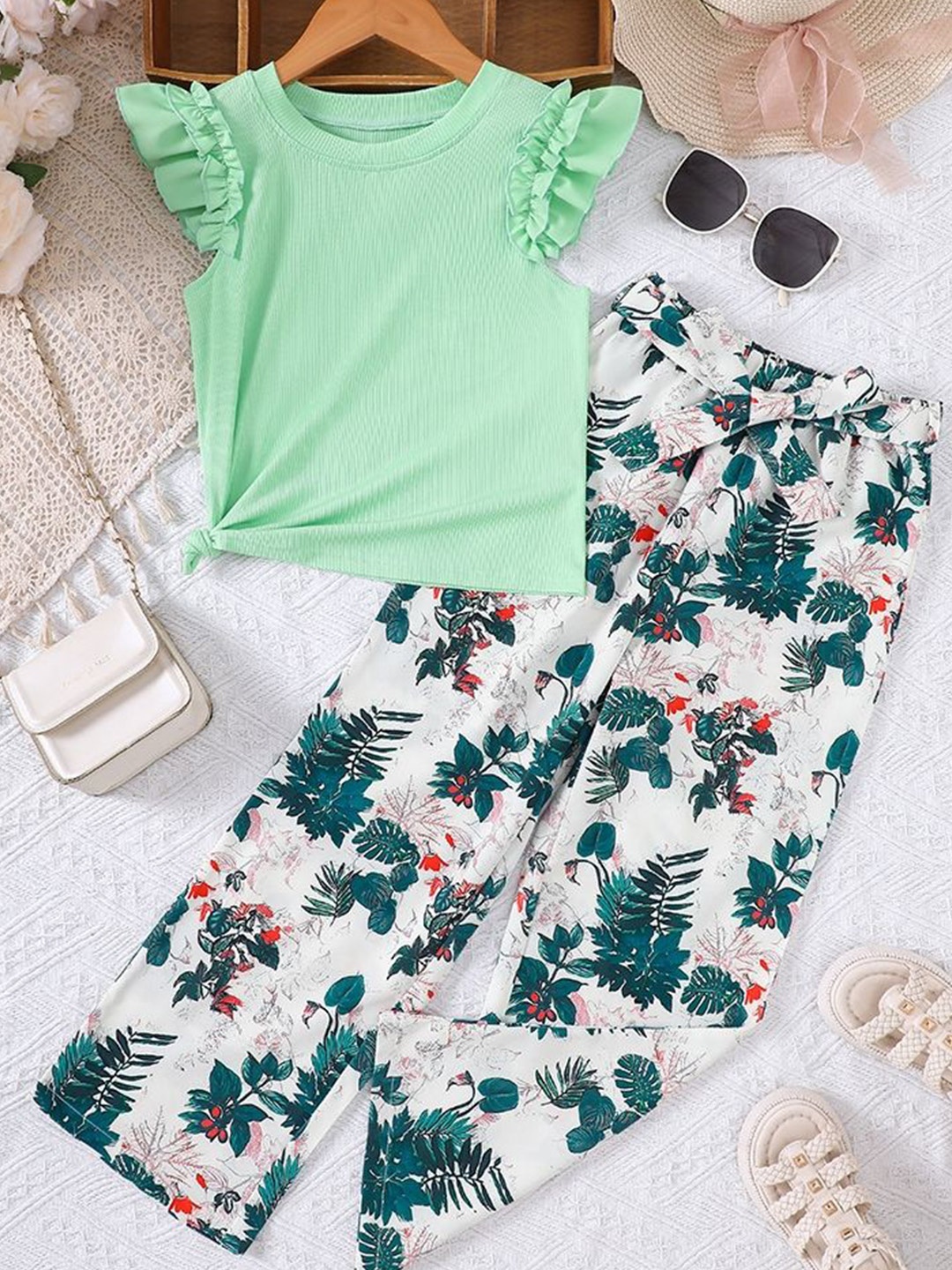 

LULU & SKY Girls Top with Trousers, Green