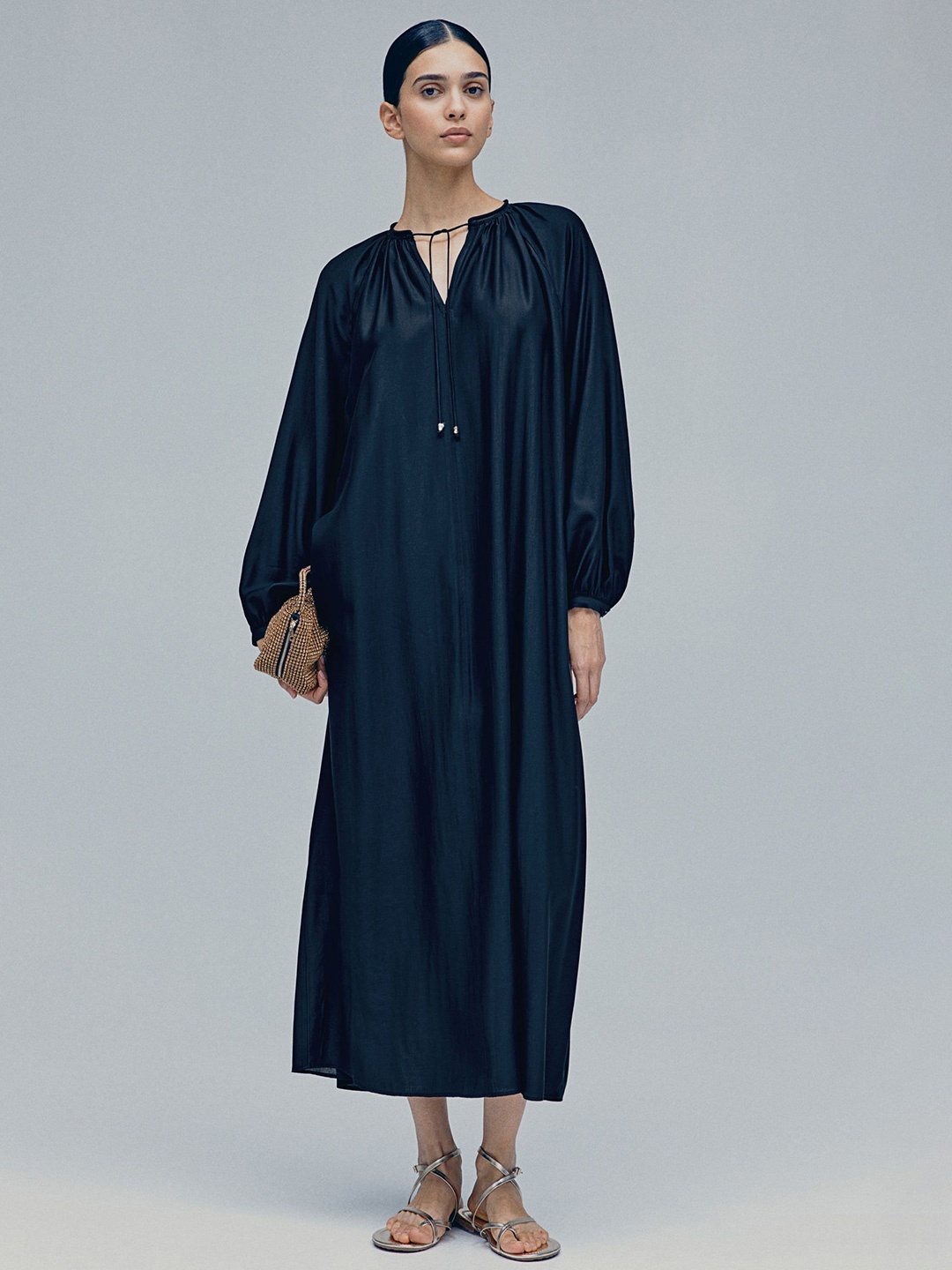 

H&M Balloon-Sleeved Dress, Black