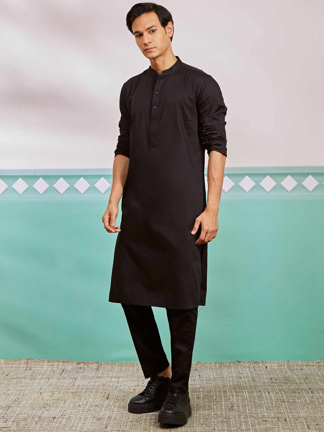 

VASTRAMAY Men Regular Kurta with Trousers, Black