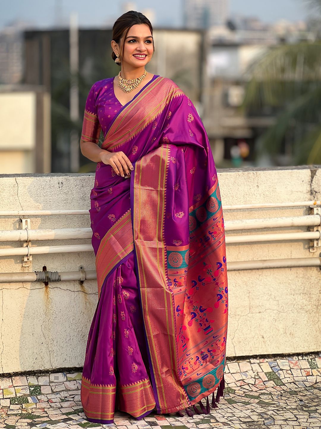 

LeeliPeeri Designer Woven Design Zari Silk Blend Paithani Saree, Purple