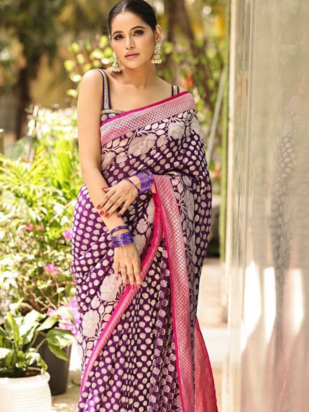 

VISVASTA Woven Design Zari Art Silk Kanjeevaram Saree, Purple