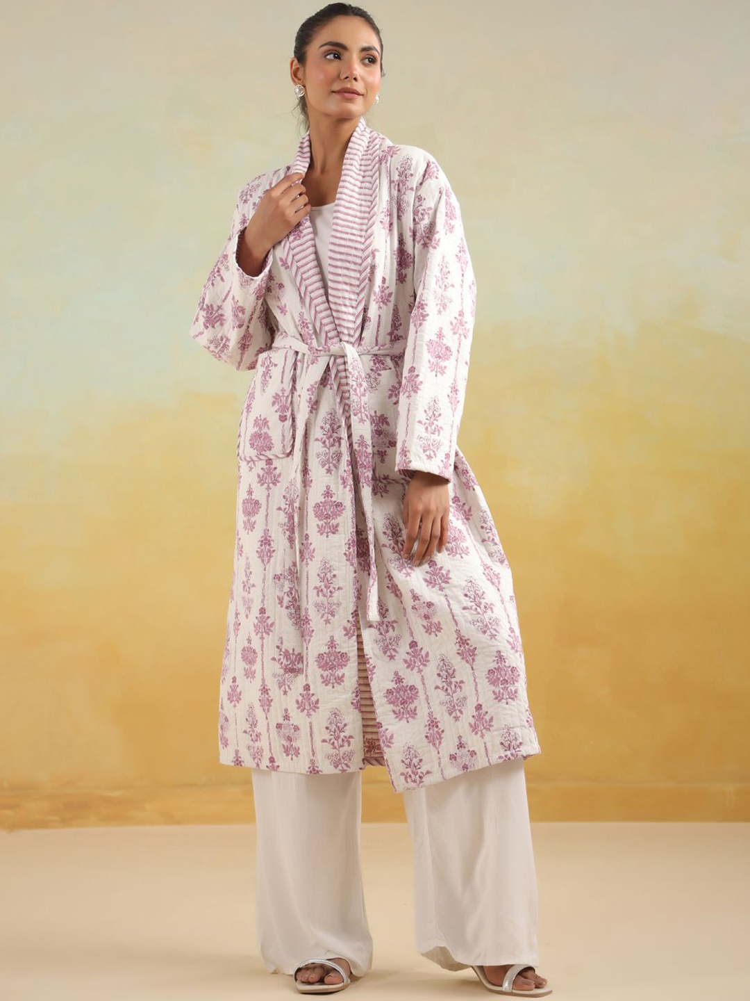 

Jaipur Morni Floral Printed Pure Cotton Reversible Quilted Robe, White